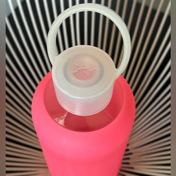 bkr Silicone & Glass Water Bottle BPA Free 16oz / 500 ml Rosy colorway - Picture 5 of 9